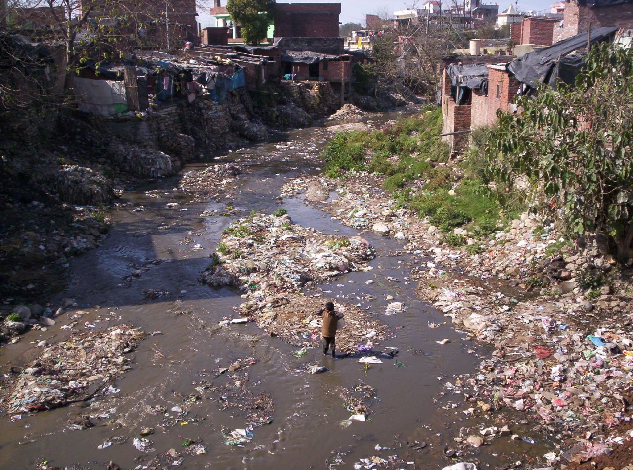 slum_and_dirty_river.jpg